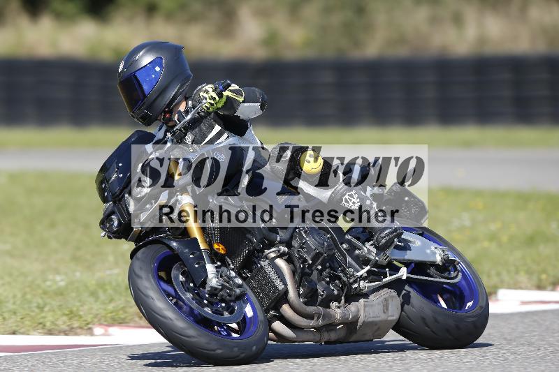 /Archiv-2025/48 25.08.2025 Cornu Master School ADR/gruen-vert/91